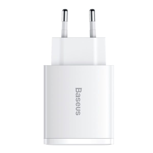 Stenski polnilec Baseus 2x USB + 1x Type C